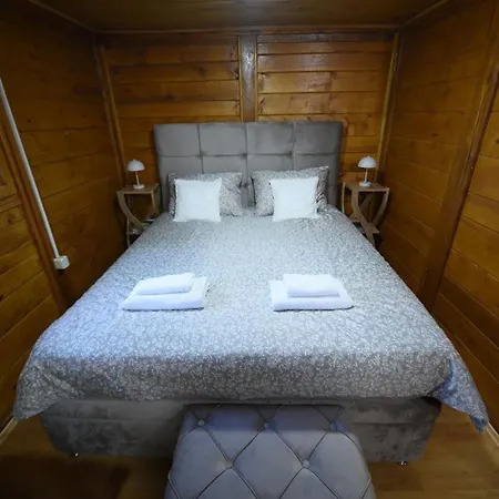 Koliba Dimitrijevic Apartamento